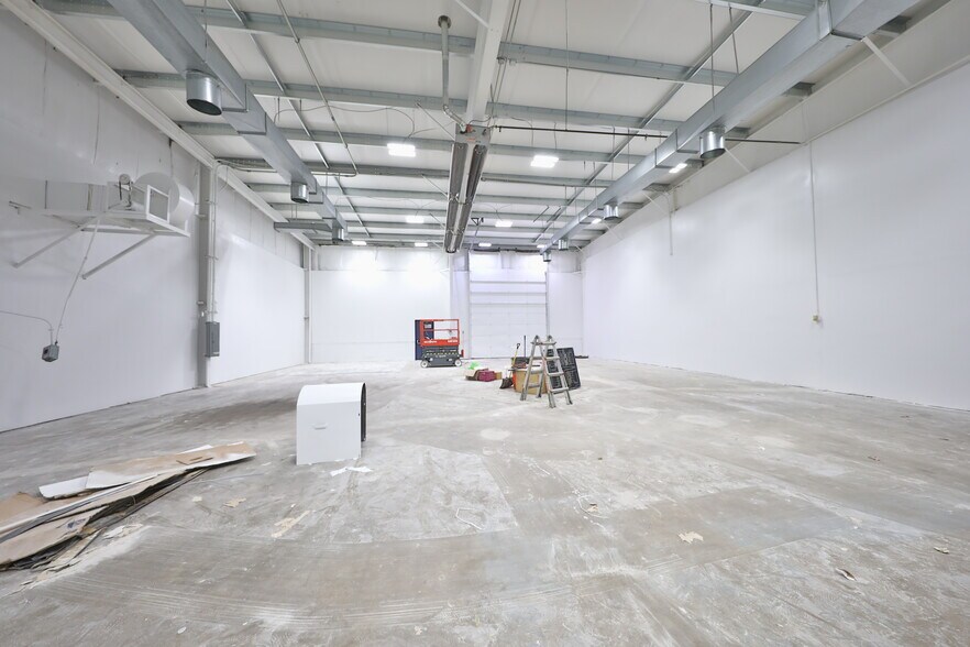 More Photos Of 12 Orben Dr, Landing Showroom For Lease