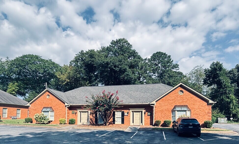 Primary Photo Of 1435 McLendon Dr, Decatur Office For Sale