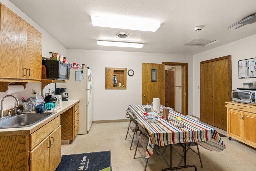 More Photos Of 81 Timberline Dr, Bozeman Freestanding For Lease