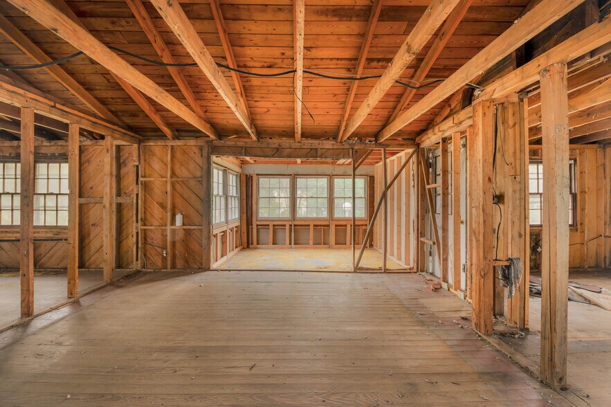 More Photos Of 100 Williams Love Grove Ch Rd, Hampstead Office For Sale