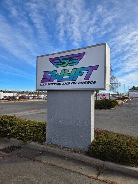 More Photos Of 16710 Iliff Ave, Aurora Auto Repair For Lease