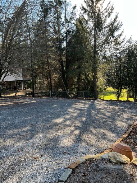 More Photos Of 2731 Greenville Hwy, Flat Rock Office For Lease