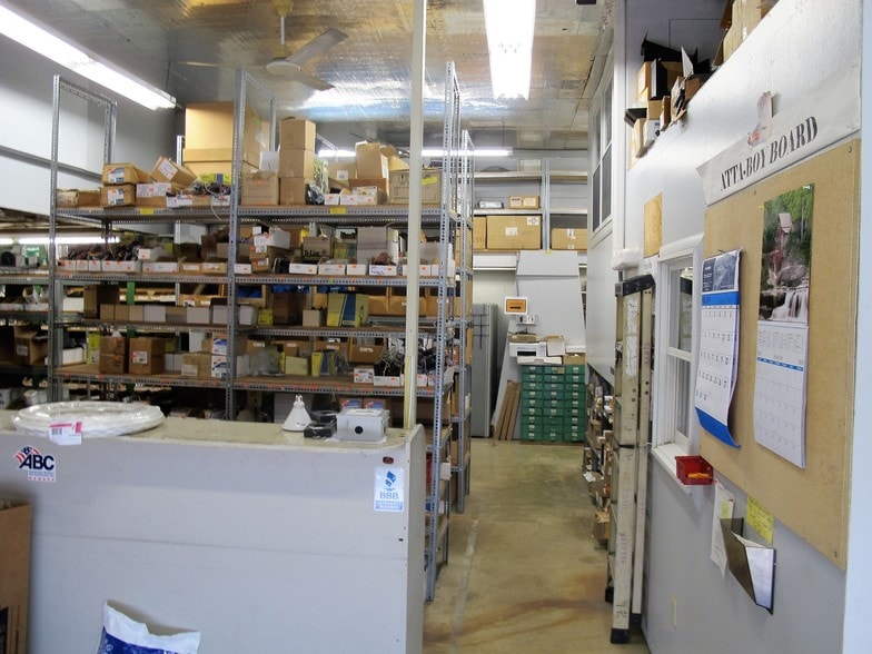 More Photos Of 4056 Marietta Ave, Mount Joy Light Distribution For Lease