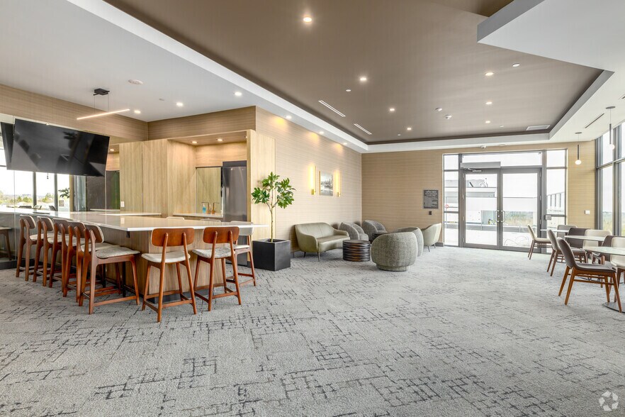 More Photos Of 80-100 Starwood Dr, Guelph Apartments For Lease