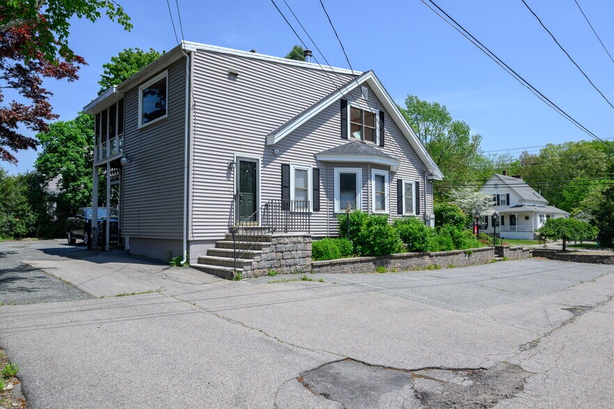 More Photos Of 275 W Main St, Norton Office Residential For Sale