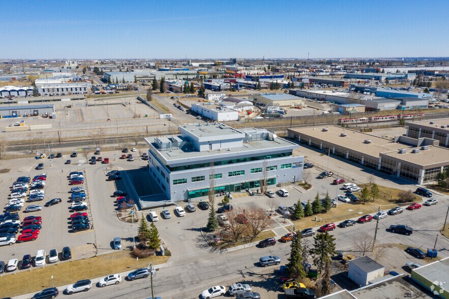 More Photos Of 5340 1st St SW, Calgary Medical For Lease