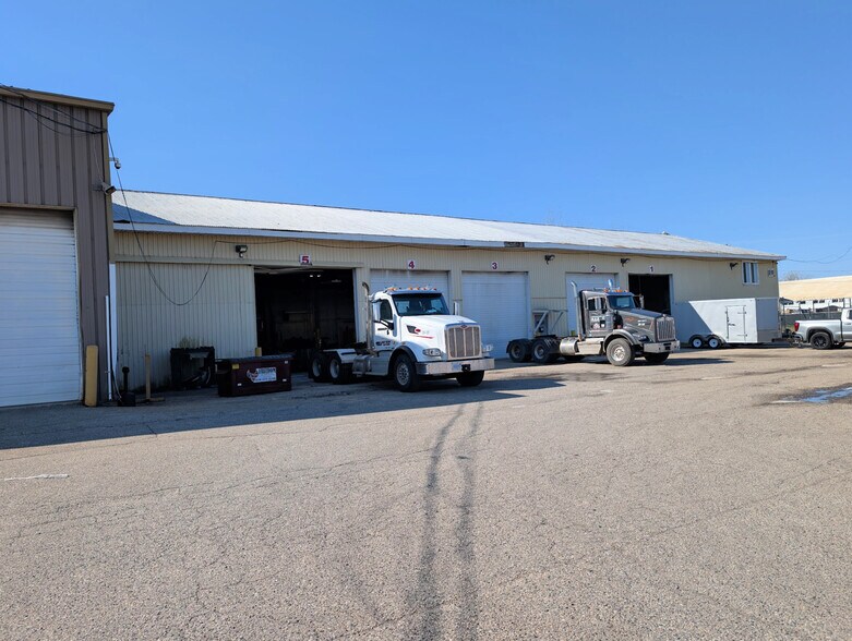 More Photos Of 4225 Quinlan Drive, Burton Warehouse For Lease