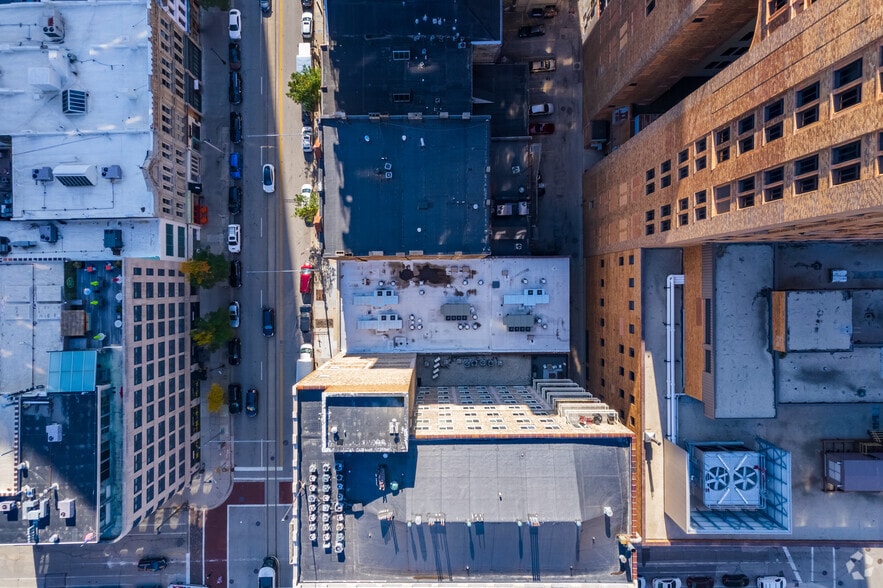 More Photos Of 733-737 N Milwaukee St, Milwaukee Restaurant For Lease