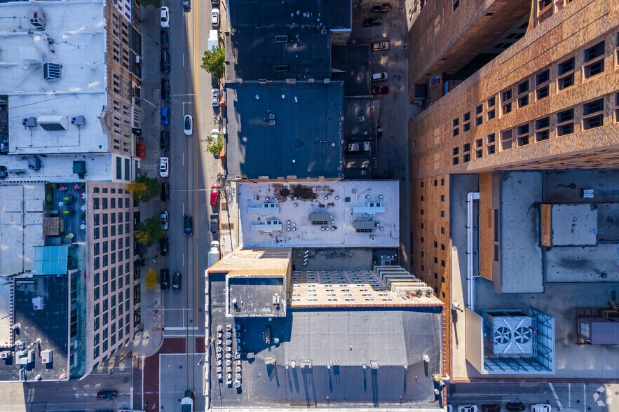 More Photos Of 733-737 N Milwaukee St, Milwaukee Restaurant For Lease