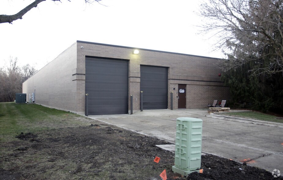 More Photos Of 1997 Ohio St, Lisle Warehouse For Sale