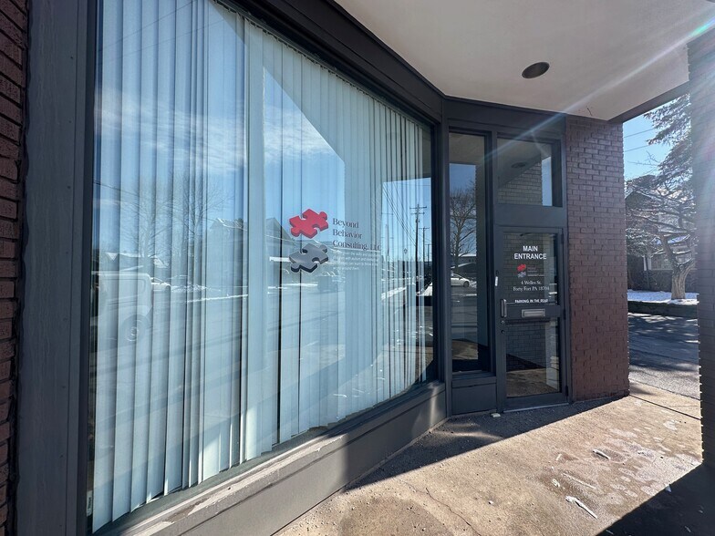 More Photos Of 983 Wyoming Ave, Kingston Freestanding For Lease