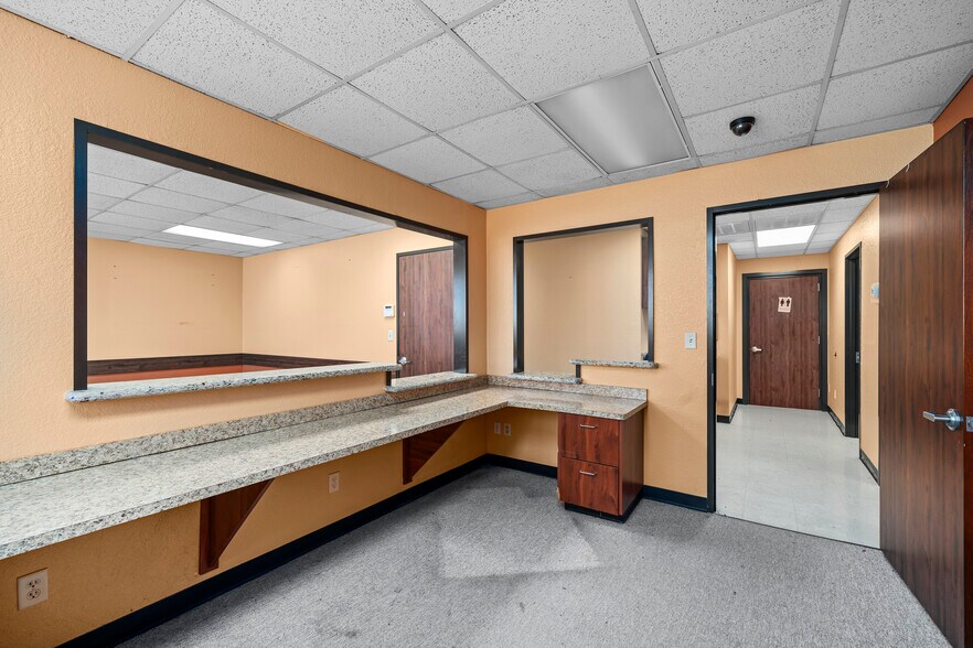 More Photos Of 1601 Liberty St, Richmond Medical For Lease