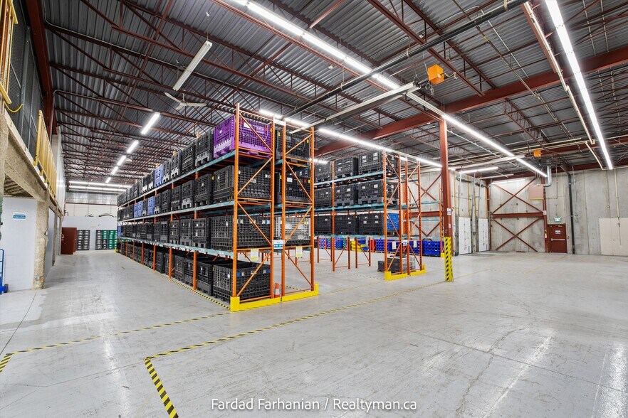 More Photos Of 42 Cardico Dr, Whitchurch-Stouffville Warehouse For Sale