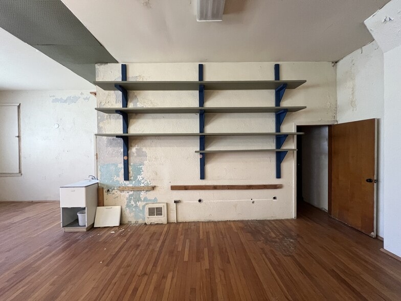 More Photos Of 1708 Logan St, Cincinnati Apartments For Lease