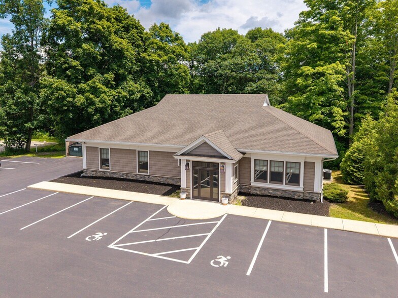 More Photos Of 22-26 School St, Merrimac Office For Sale