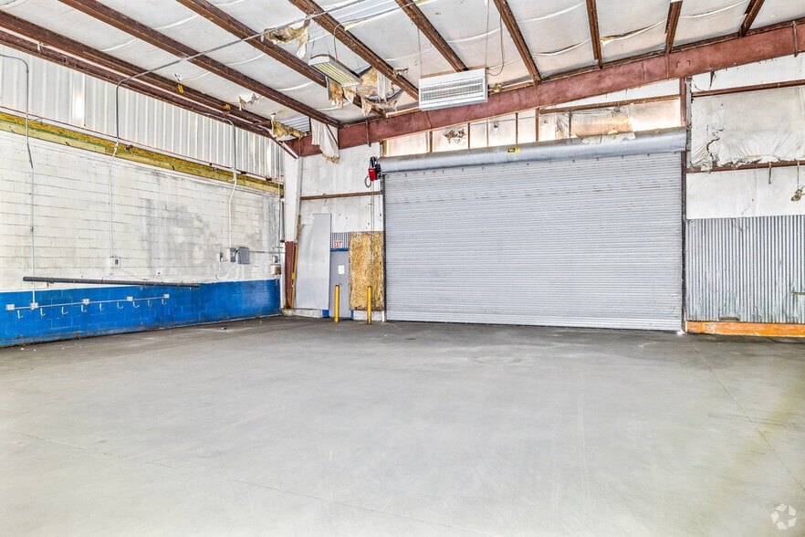 More Photos Of 500 S Chippewa St, Lumberton Warehouse For Sale