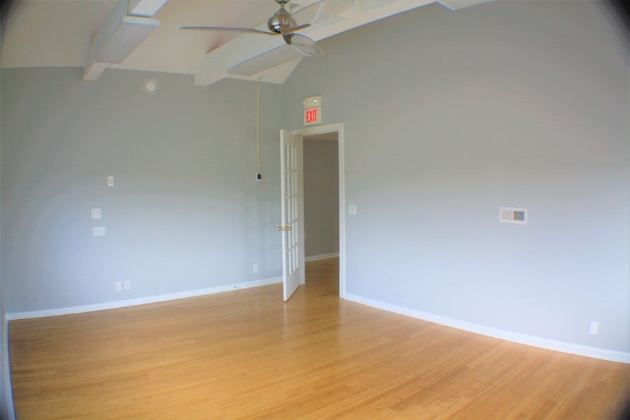 More Photos Of 32191 Nassau Rd, Lewes General Retail For Lease