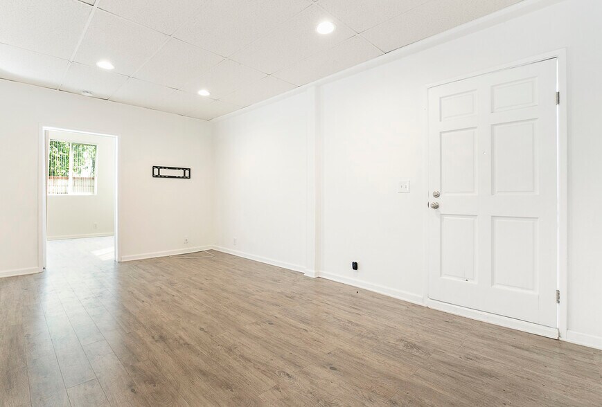 More Photos Of 1138 N Parish Pl, Burbank Apartments For Sale