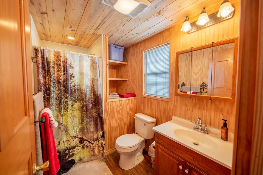 More Photos Of 2393 S Highway 37, Three Rivers Trailer Camper Park For Sale