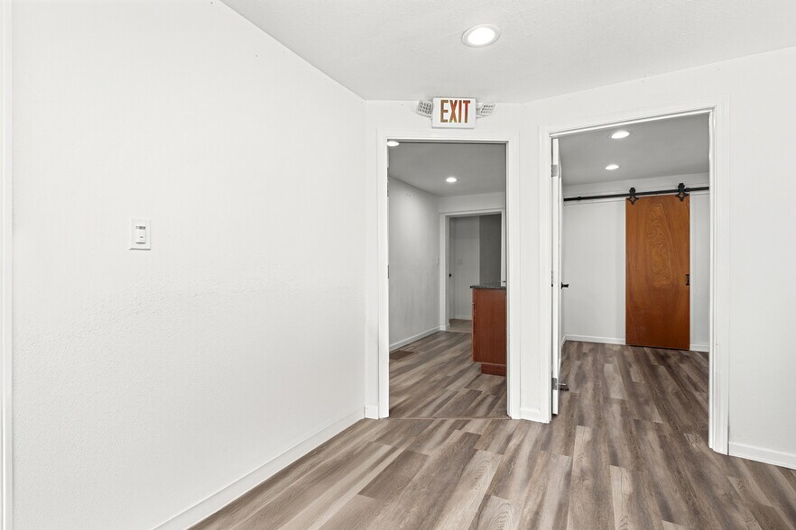 More Photos Of 249 W Main St, Avon Office For Lease