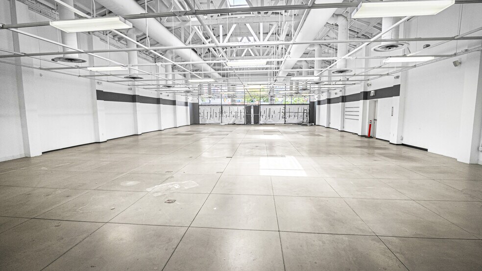 More Photos Of 236-242 Pine Ave, Long Beach Storefront Retail Office For Lease