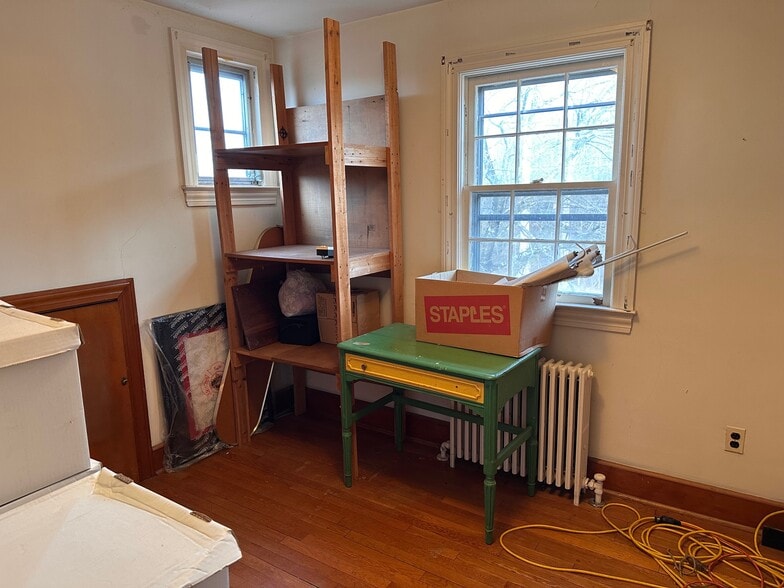 More Photos Of 4180 Old Town Rd, Huntingtown Loft Creative Space For Sale
