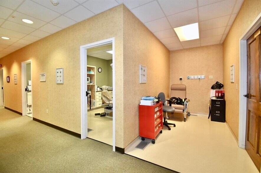 More Photos Of 209 Oil Well Rd, Jackson Healthcare For Lease