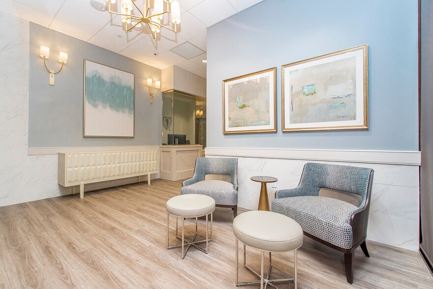 More Photos Of 1340 Poydras St, New Orleans Office For Lease