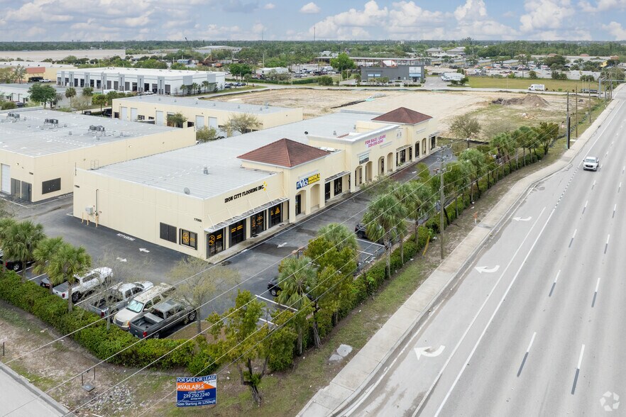 Primary Photo Of 17000 Alico Commerce Ct, Fort Myers Flex For Sale