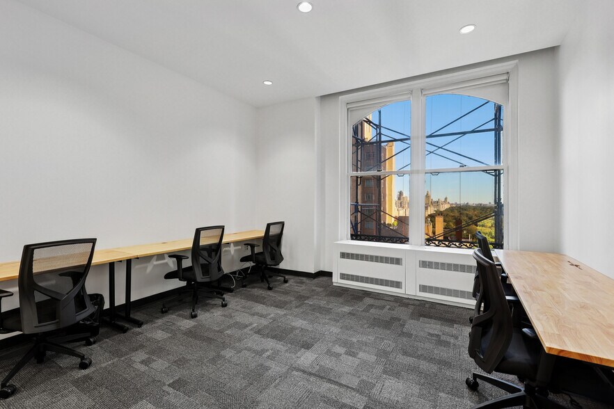 More Photos Of 5 Columbus Cir, New York Coworking Space
