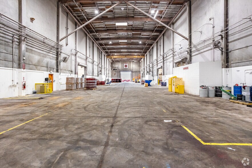 More Photos Of 1210 N Tustin Ave, Anaheim Warehouse For Lease