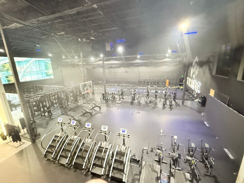 More Photos Of 1495 N Park Dr, Weston Showroom For Lease