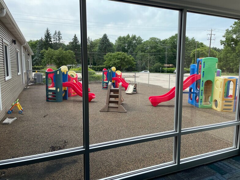 More Photos Of 3011 Saylesville Rd, Waukesha Schools For Sale