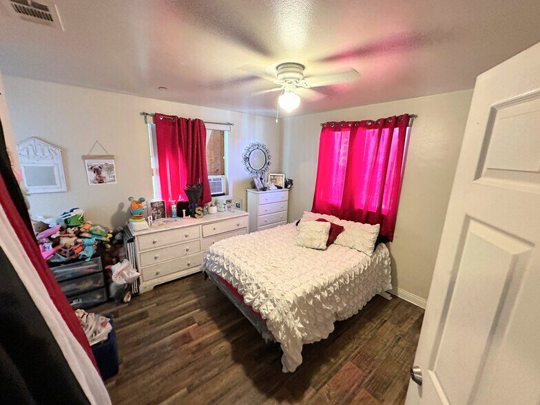 More Photos Of 9123 Orchard Ave, Los Angeles Multifamily For Sale