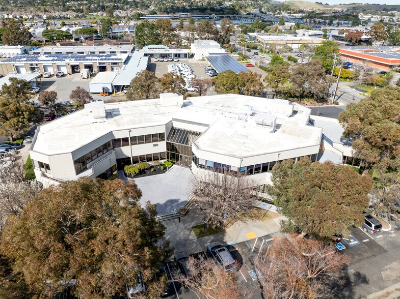 More Photos Of 100 Tamal Vista Blvd, Corte Madera Medical For Lease