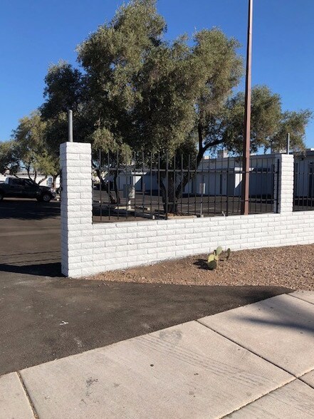 More Photos Of 1930 W Durango St, Phoenix Distribution For Lease