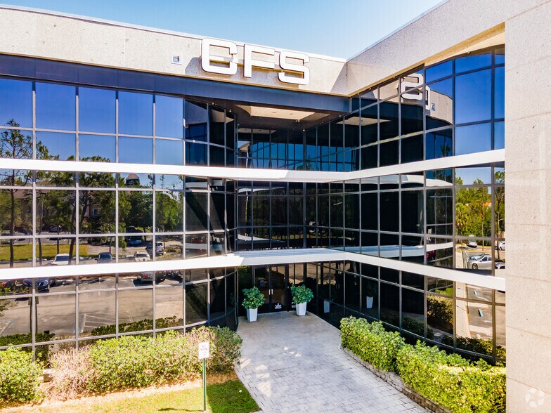 More Photos Of 3001 Executive Dr, Clearwater Office For Lease