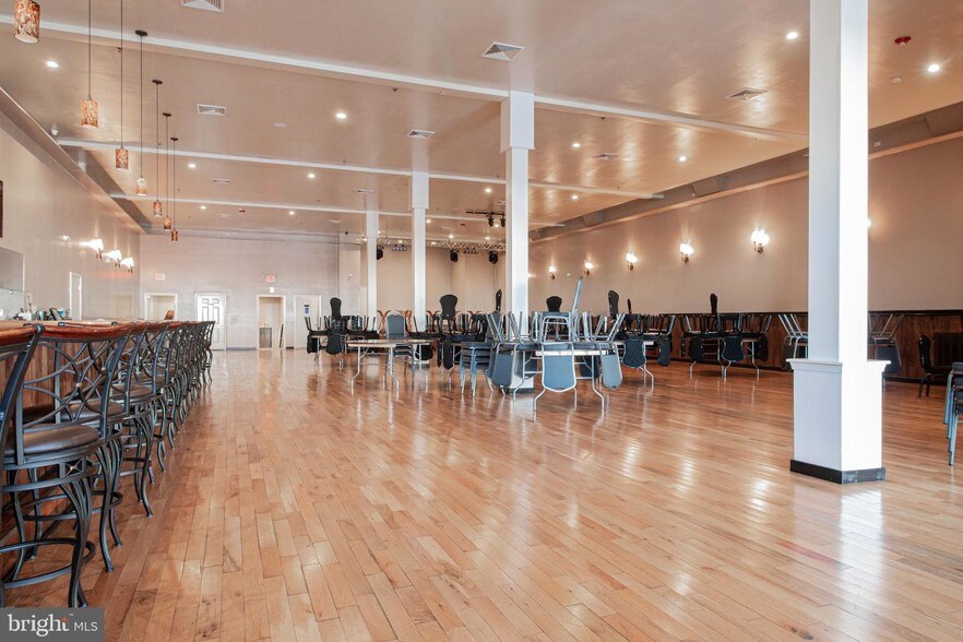 More Photos Of 619-623 E Landis Ave, Vineland Restaurant For Sale