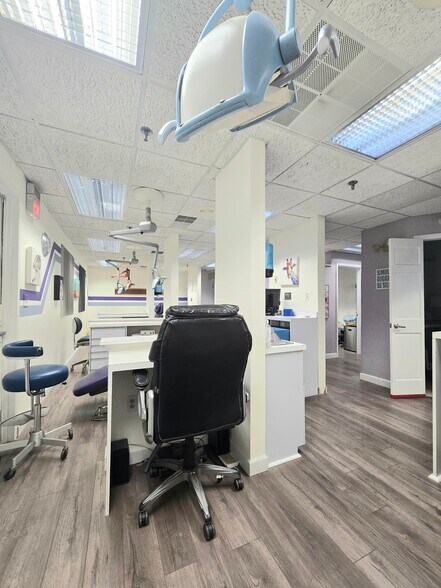 More Photos Of 224 Taylors Mill Rd, Manalapan Township Medical For Sale