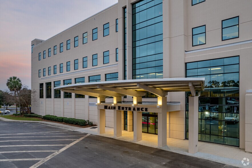 More Photos Of 1601 Airport Blvd, Pensacola Medical For Lease