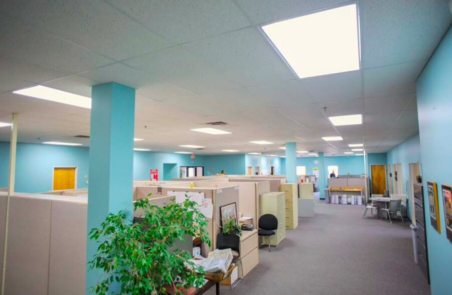 More Photos Of 3303 W Tech Blvd, Miamisburg Manufacturing For Sale