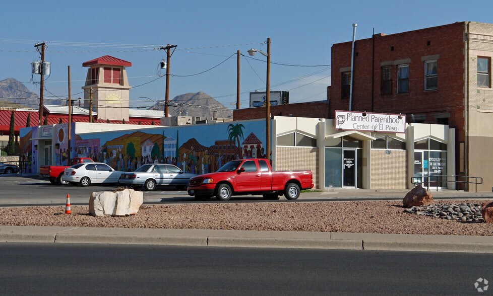 Primary Photo Of 2817 E Yandell Dr, El Paso Medical For Lease