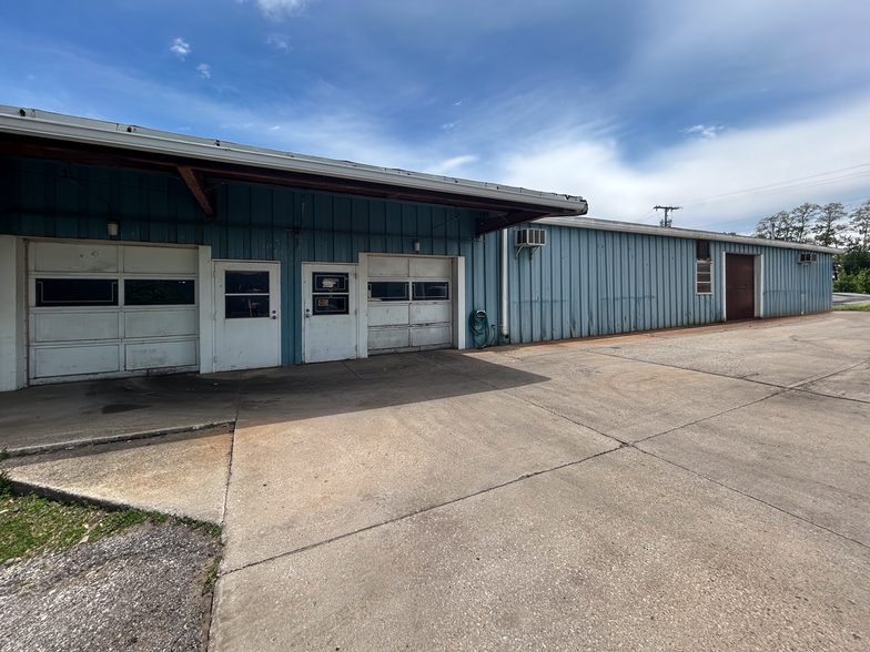 More Photos Of 100 N Roeske Ave, Trail Creek Showroom For Sale