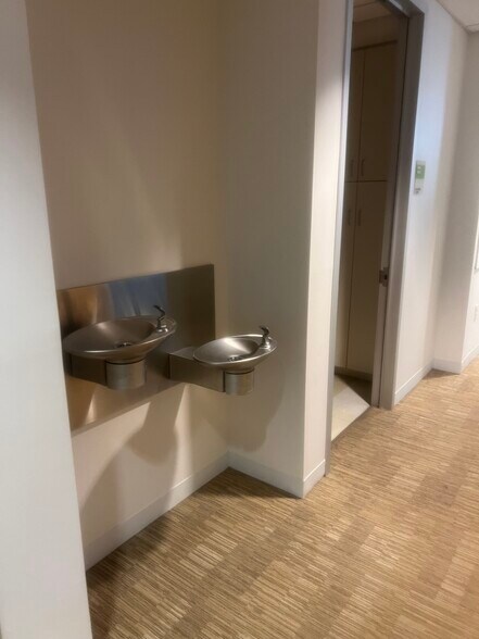 More Photos Of 807 William Hilton Pky, Hilton Head Island Unknown For Lease