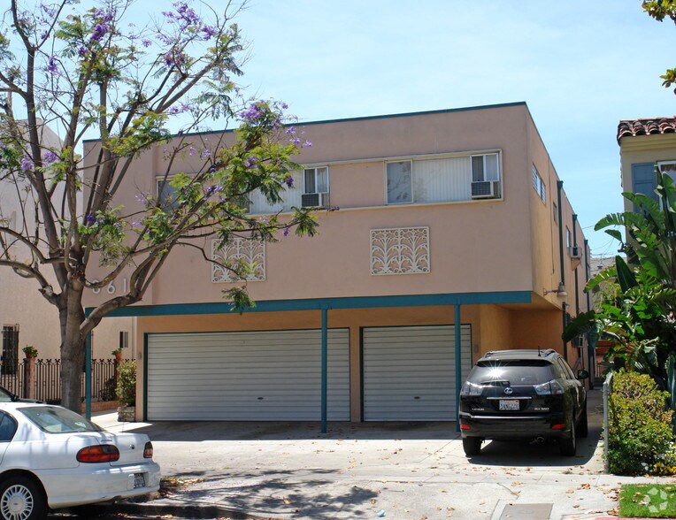 More Photos Of 8616 Gregory Way, Los Angeles Apartments For Sale