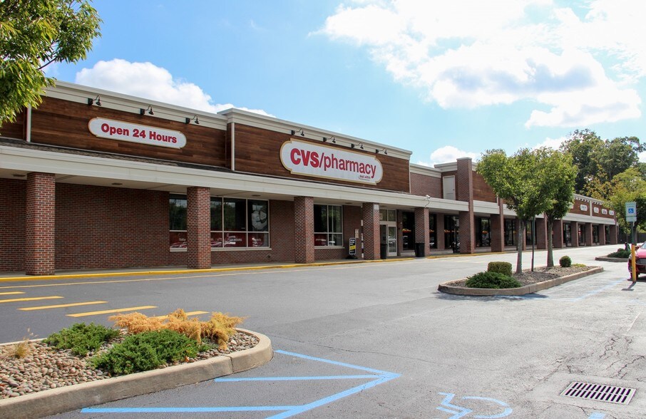 More Photos Of 272-300 S Main St, New City Storefront For Lease
