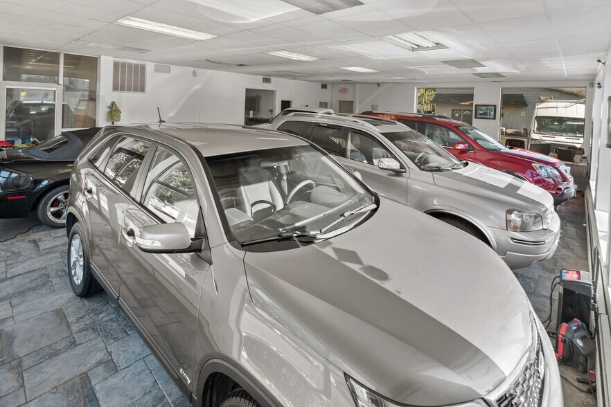 More Photos Of 138 N Central Ave, Ramsey Auto Repair For Sale