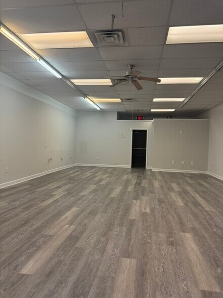 More Photos Of 4421 Glenwood Pky, Decatur Unknown For Lease