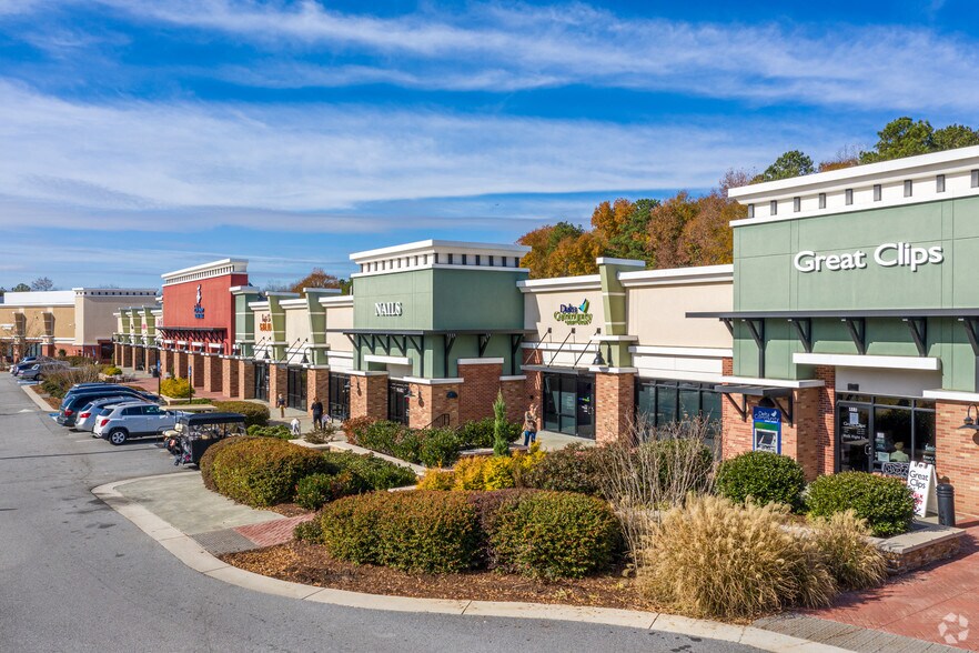 More Photos Of 300-612 Crosstown Dr, Peachtree City General Retail For Sale