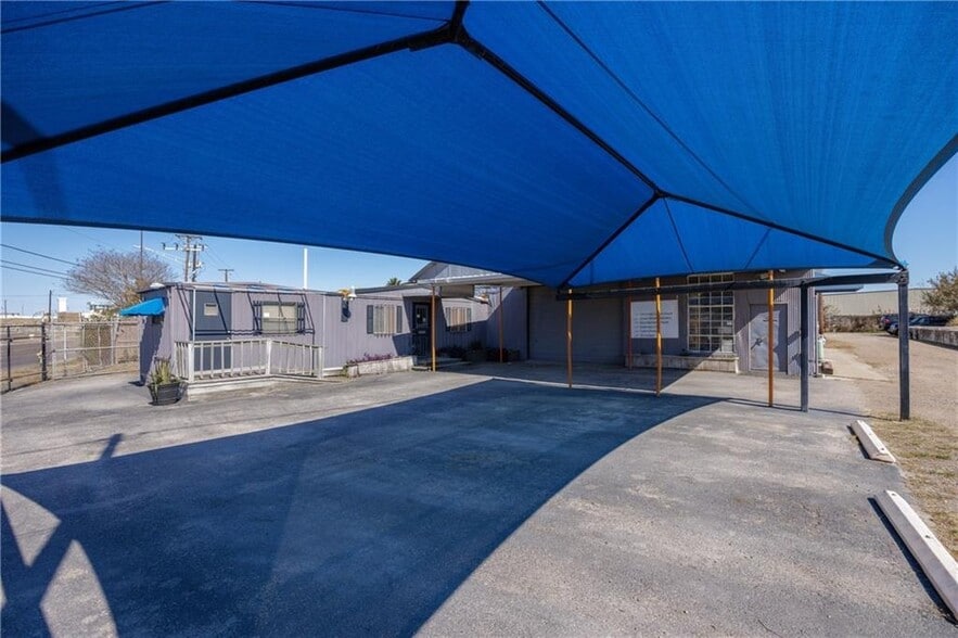 More Photos Of 610 N Port Ave, Corpus Christi Auto Dealership For Sale